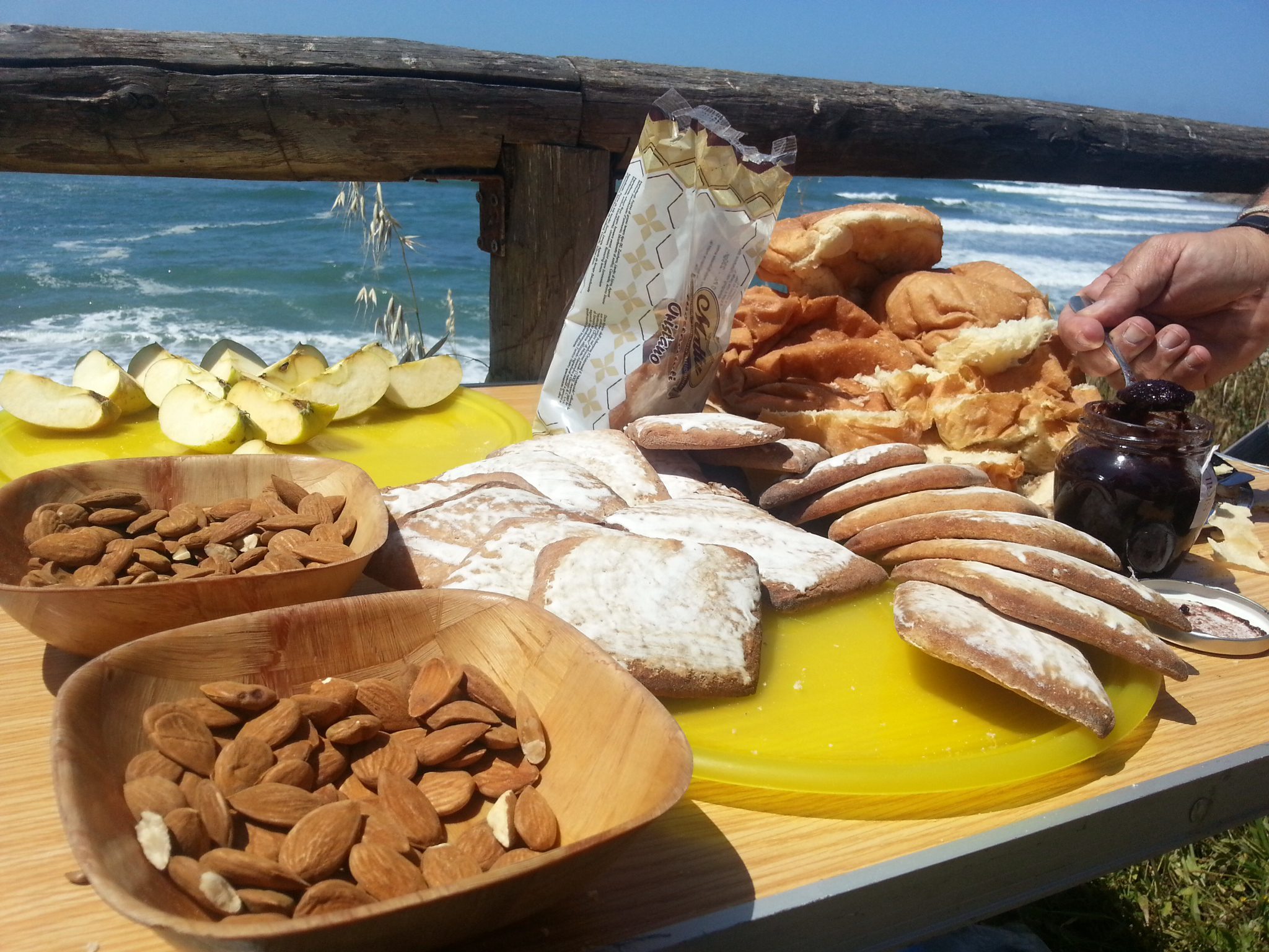 prodotti-tipici-di-sardegna A pic nic by the sea in Sardinia